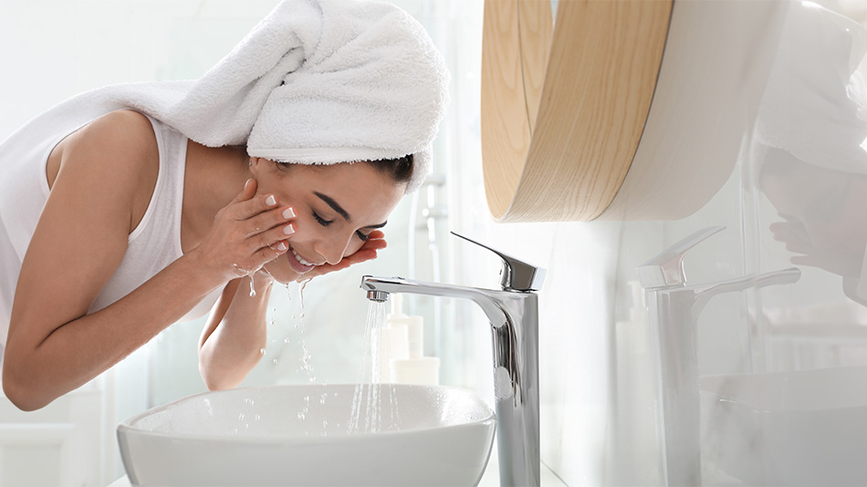 when-can-i-wash-my-face-after-lasik-Daemon-McClunan-Atlantic-Eye-Laser-Centre-Cape-Town
